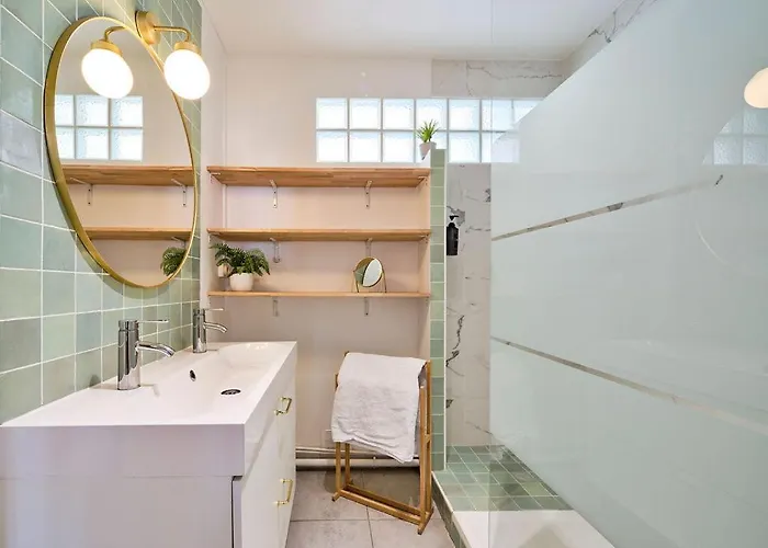 Les De - Parking Internet Fibre Tv 3*