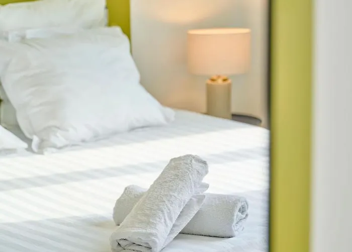 Les De - Parking Internet Fibre Tv بيت ضيافة تروي